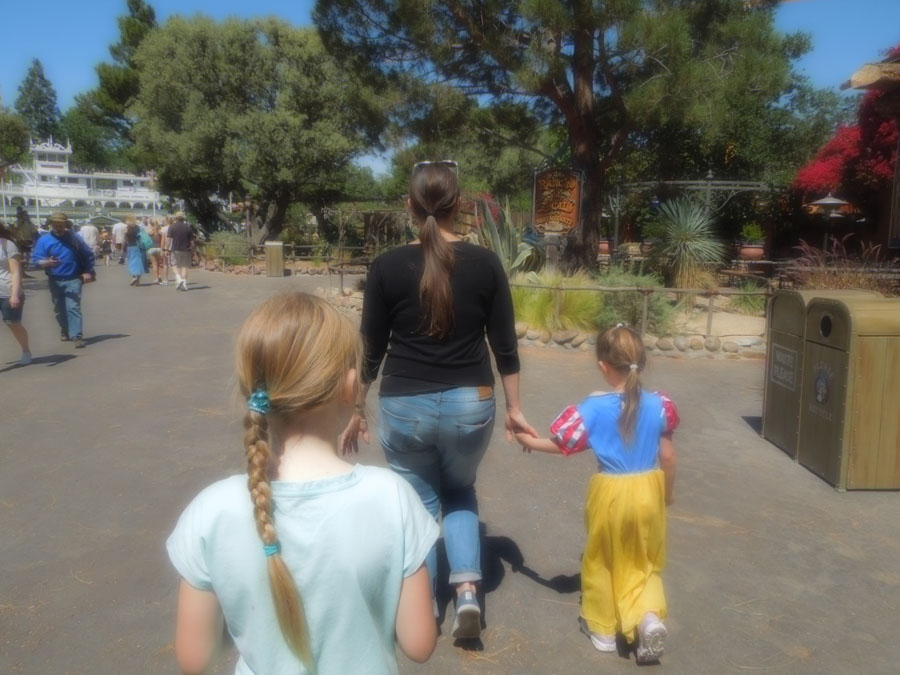 Disneyland Frontierland Streets